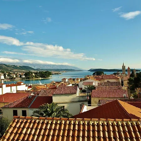 Konukevi Ribaric Rab Town