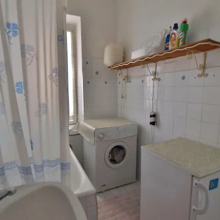 Ribaric Gostinjska kuća 2*
